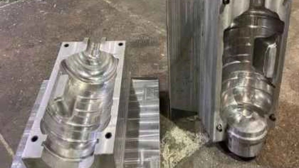 Guide for choosing a PET blowing machine for soft drink bottle production in Tehran
